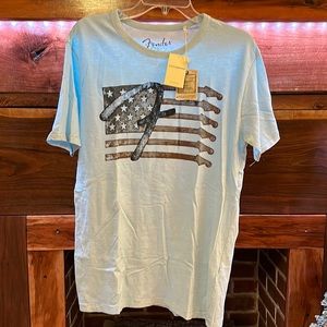 Men’s Lucky Brand Fender T-shirt, size M, new with tags, light blue.